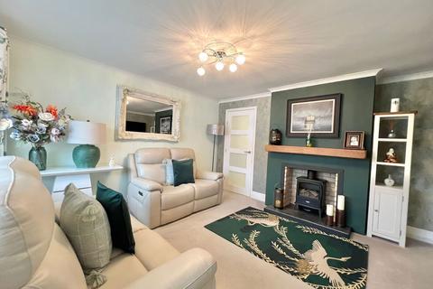 55 Hall Royd Walk, Silkstone Common, Barnsley, S75 4QB