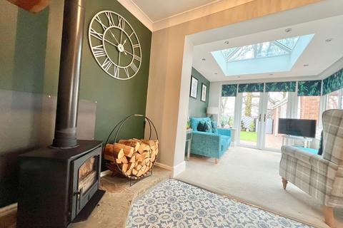 55 Hall Royd Walk, Silkstone Common, Barnsley, S75 4QB