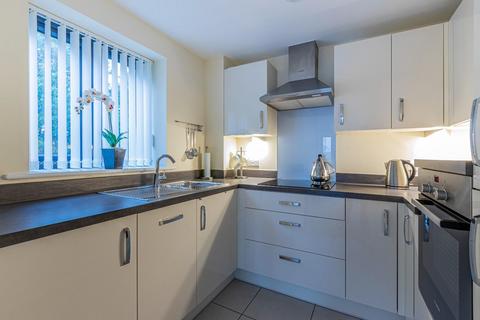 2 bedroom retirement property to rent, Ilex Close, Cardiff CF14