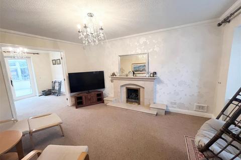 4 bedroom detached house to rent, Sandhurst Drive, Wilmslow