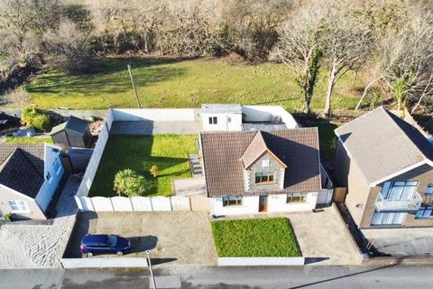 3 bedroom detached house for sale, Pendderi Road, Llanelli, Carmarthenshire, SA14 9PL