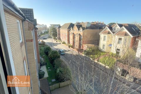 2 bedroom retirement property for sale, Fairhaven Court, Sea Road, Bournemouth