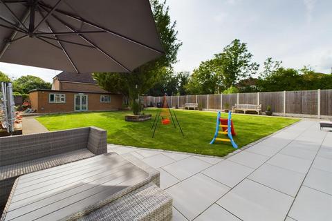 14 Ellesmere Close, Ruislip, HA4 7PQ