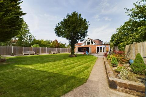 14 Ellesmere Close, Ruislip, HA4 7PQ