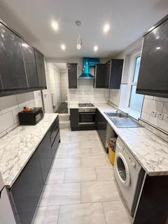 7 bedroom terraced house to rent, Brookhill Road, Woolwich