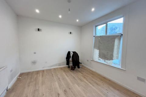 7 bedroom terraced house to rent, Brookhill Road, Woolwich