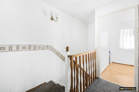 2 bedroom terraced house for sale, Maryland, Hatfield