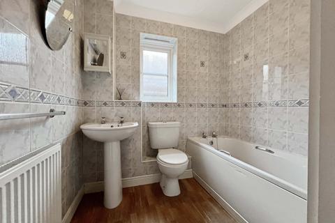 6 Brewster Close, Halstead, CO9 1PW