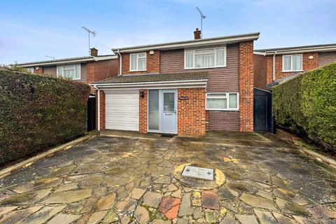 4 bedroom detached house for sale, Brompton Close, Luton