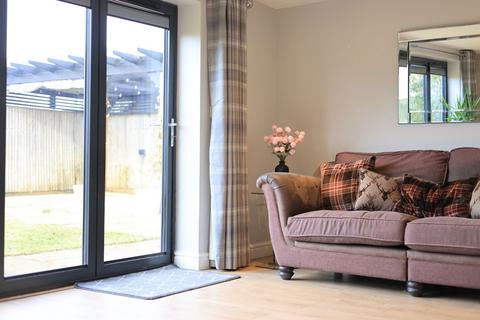 14 Busbys Close, Clanfield, Bampton, OX18 2RD