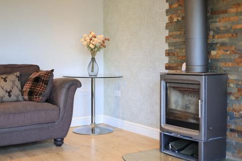 14 Busbys Close, Clanfield, Bampton, OX18 2RD