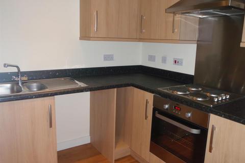 2 bedroom flat to rent, Dixon Close, Redditch, B97 6AJ