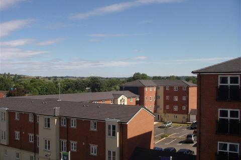 2 bedroom flat to rent, Dixon Close, Redditch, B97 6AJ