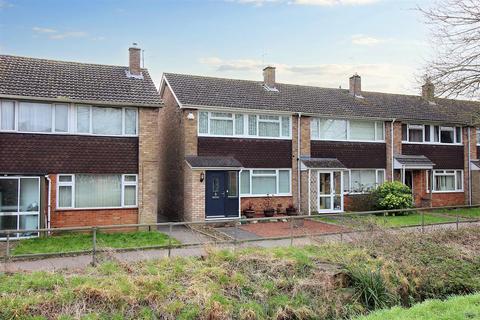 3 bedroom end of terrace house for sale, Chadwell Path, Aylesbury