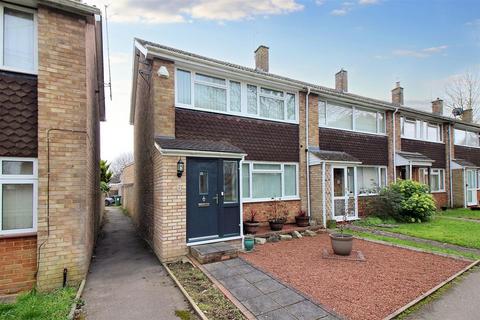 6 Chadwell Path, Aylesbury, HP21 7EL