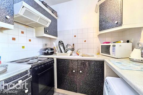 2 bedroom flat for sale, Acer Grove, Ipswich