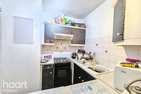 2 bedroom flat for sale, Acer Grove, Ipswich