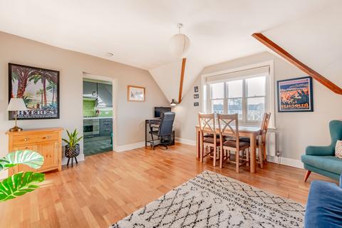 2 bedroom apartment for sale, Somers Road, Reigate, RH2