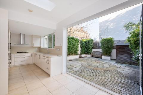 4 bedroom end of terrace house for sale, Agincourt Road, Hampstead Heath, London, NW3