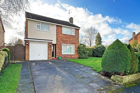 4 bedroom detached house to rent, Woburn Drive, Hale