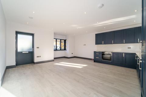 1 bedroom flat for sale, F1 Oakwood Court, Lych Gate, Watford, Hertfordshire