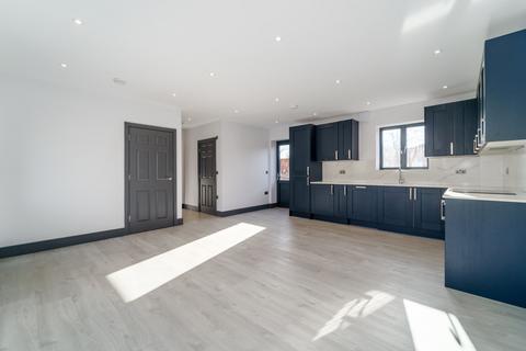 2 bedroom flat for sale, F4 Oakwood Court, Lych Gate, Watford, Hertfordshire