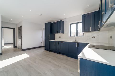 2 bedroom flat for sale, F4 Oakwood Court, Lych Gate, Watford, Hertfordshire