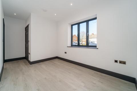 2 bedroom flat for sale, F4 Oakwood Court, Lych Gate, Watford, Hertfordshire