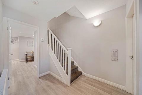 3 bedroom mews for sale, Oakham Mews, Broughton Park