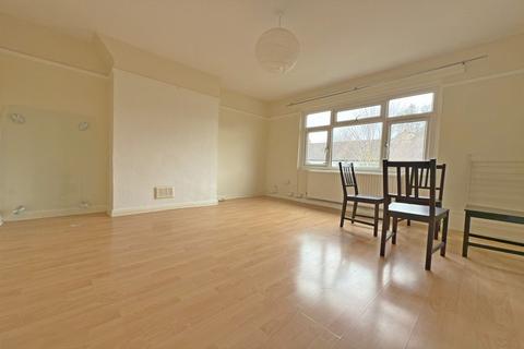 2 bedroom maisonette to rent, Beech Gardens, Ealing W5