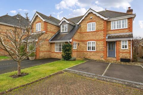 3 bedroom terraced house to rent, Guards Court, Sunningdale