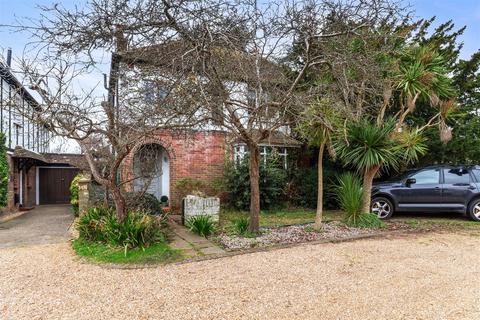 4 bedroom detached house for sale, St. Raphael Road, Worthing