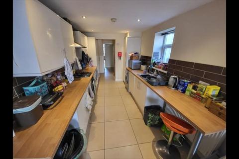 7 bedroom terraced house to rent, Brithdir Street, Cardiff, CF24