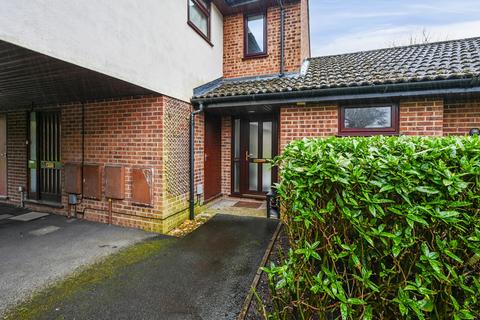 1 bedroom house for sale, Station Road East, Ash Vale, GU12