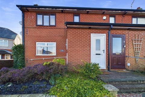 1 bedroom maisonette for sale, Trinity Close, Rhostyllen, Wrexham