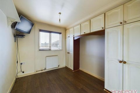 1 bedroom maisonette for sale, Trinity Close, Rhostyllen, Wrexham