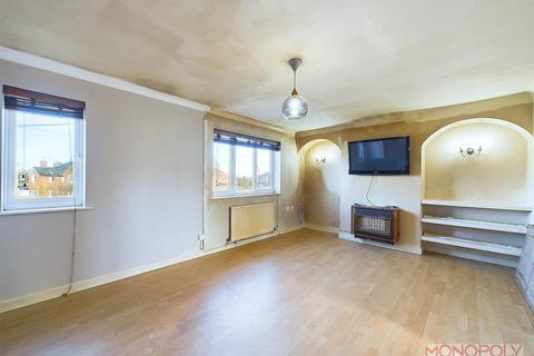1 bedroom maisonette for sale, Trinity Close, Rhostyllen, Wrexham