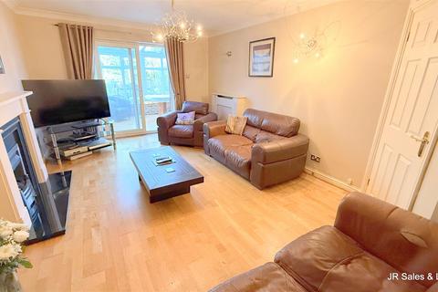 24 Old Grove Close, Cheshunt, Waltham Cross, EN7 6UN
