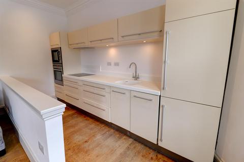 2 bedroom apartment to rent, Kenilworth Road, Leamington Spa