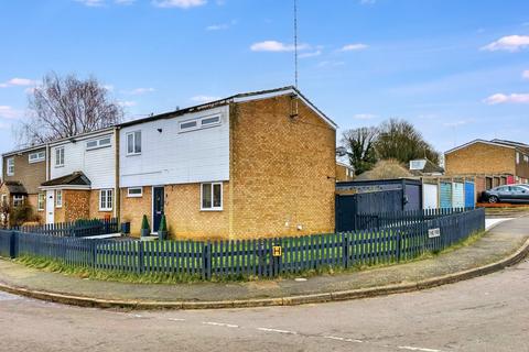 3 bedroom end of terrace house for sale, The Willows, Daventry, NN11 0PY