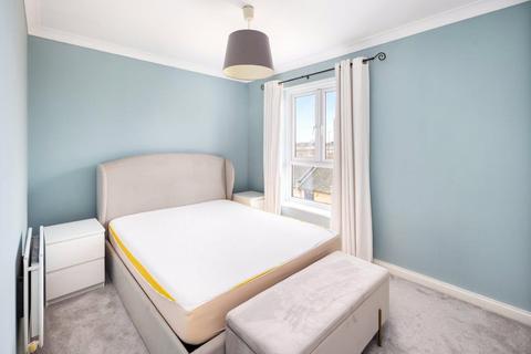 2 bedroom flat to rent, West Lodge, 9 Britannia Gate, London, E16