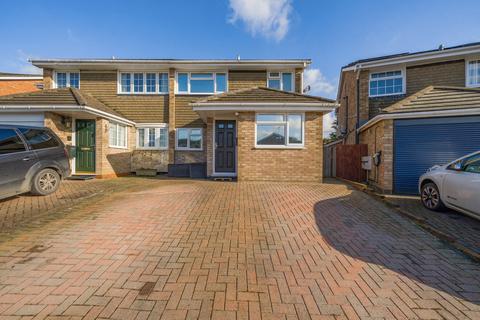 3 bedroom semi-detached house for sale, Chamberlain Gardens, Reading RG2