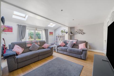 3 bedroom semi-detached house for sale, Chamberlain Gardens, Reading RG2