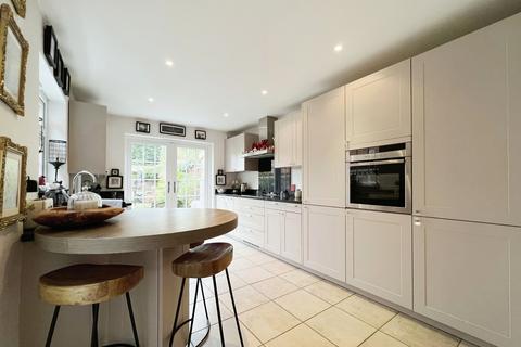 2 bedroom cottage to rent, Parsonage Lane, Farnham Common SL2