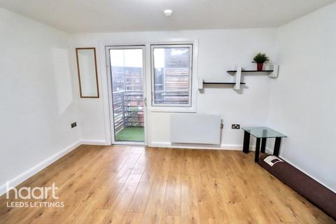 2 bedroom apartment to rent, North Street, Leeds