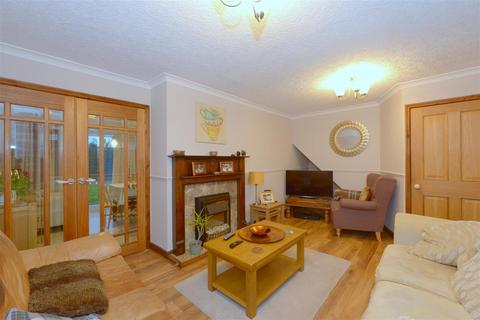 3 bedroom semi-detached house for sale, Frankton Close, Telford Estate, Shrewsbury