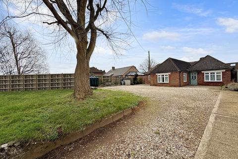 3 bedroom bungalow for sale, Hanney Road, Southmoor, Abingdon, OX13