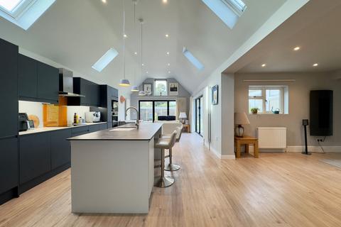 Rosemont Hanney Road, Southmoor, Abingdon, OX13 5HT