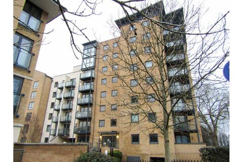 2 bedroom apartment to rent, Victoria Way, Woking GU21