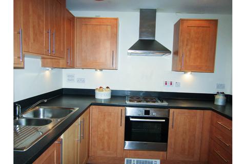 2 bedroom apartment to rent, Victoria Way, Woking GU21